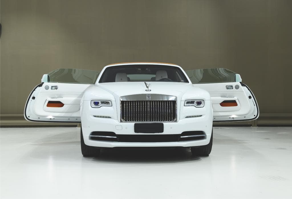 Rolls-Royce Dawn view 2
