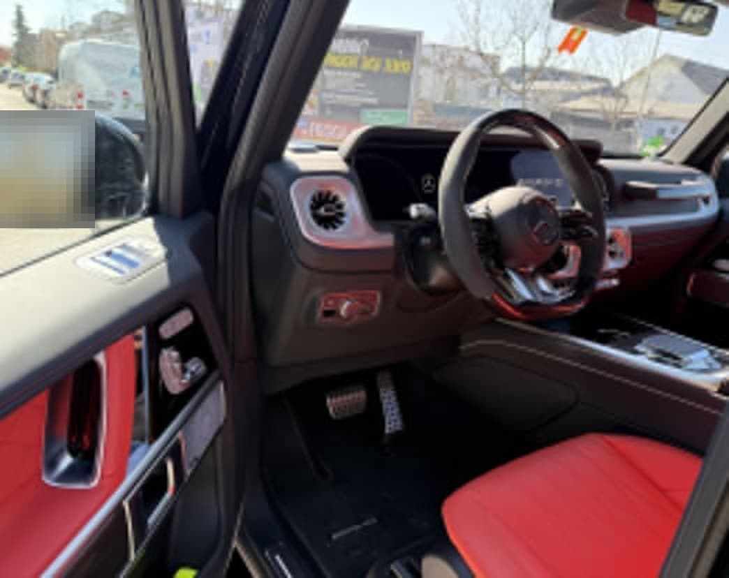 Mercedes-AMG G 63: 9