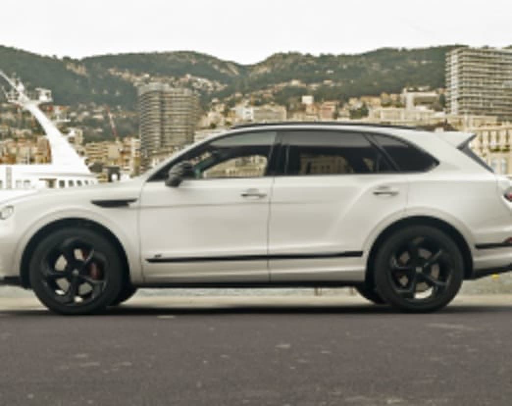 Bentley Bentayga EWB: 6