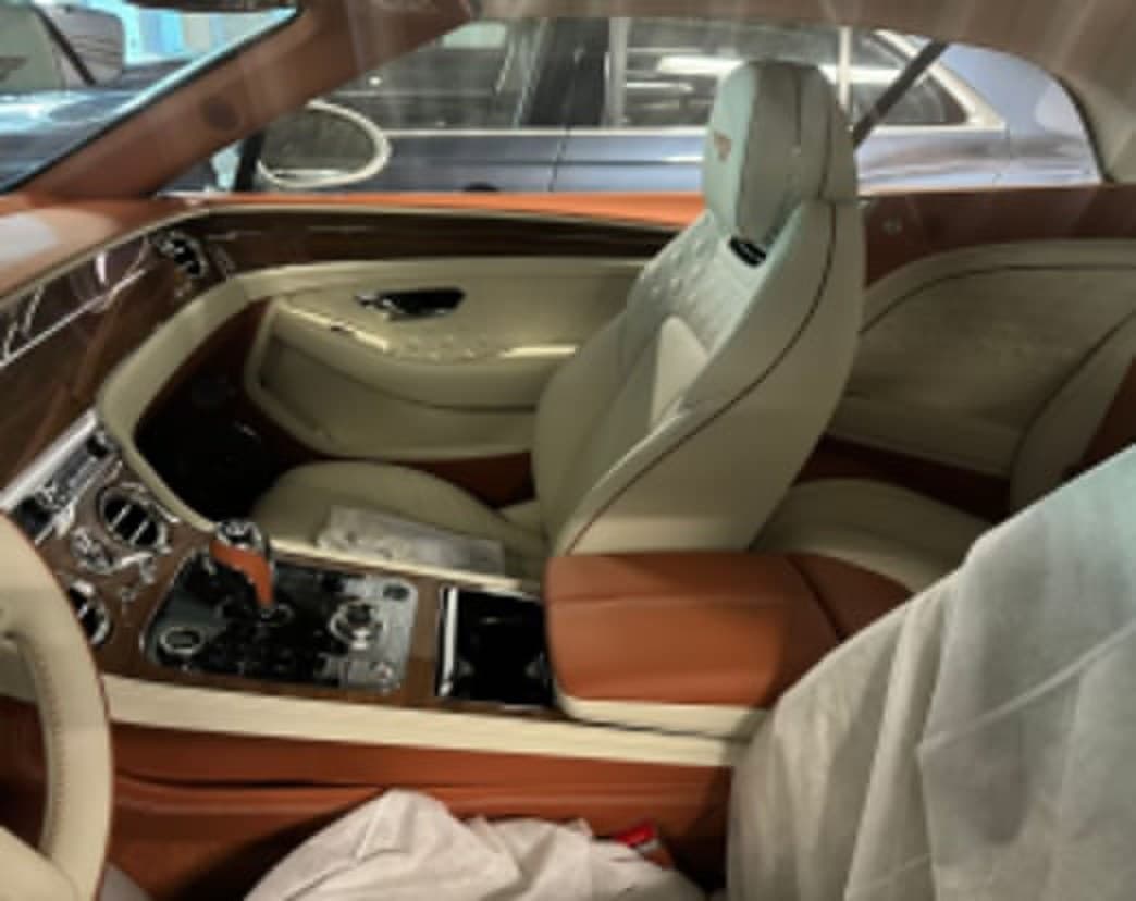 Bentley Continental GTC Speed: vue 1