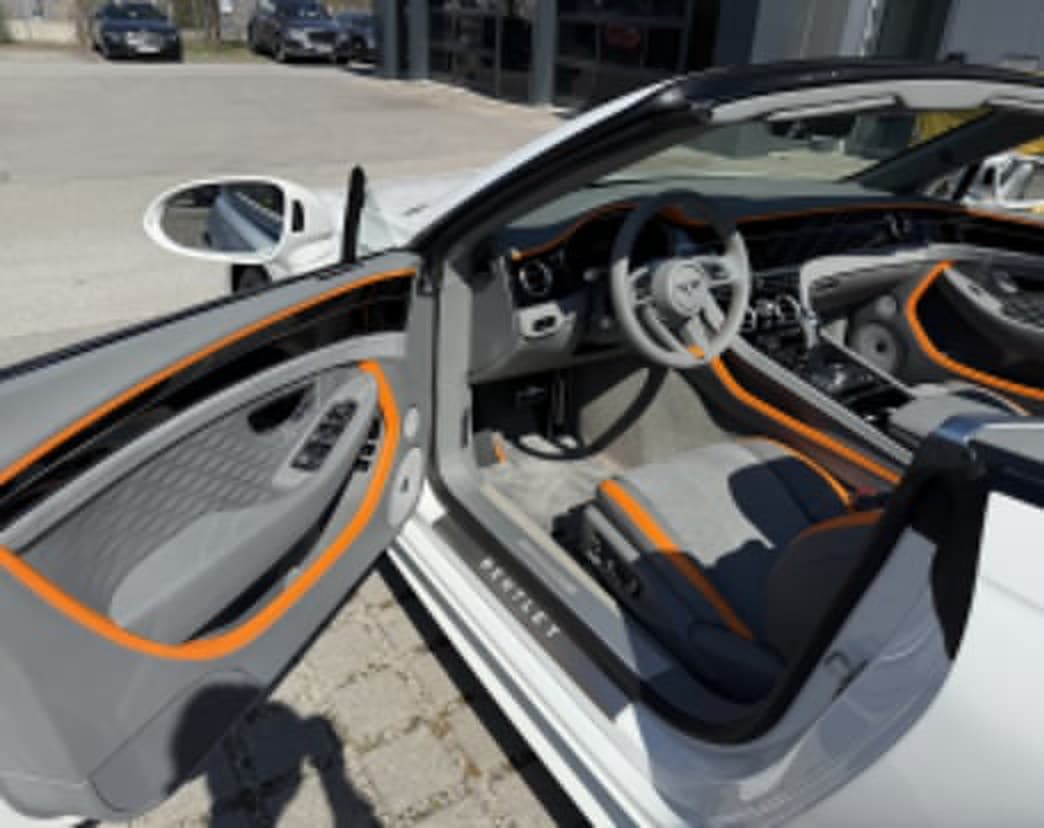 Bentley Continental GTC Speed: 8