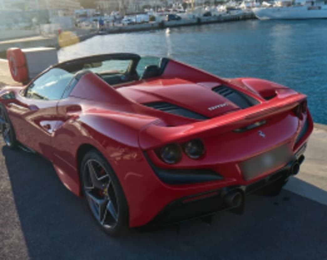 Ferrari F8 Spider: 5