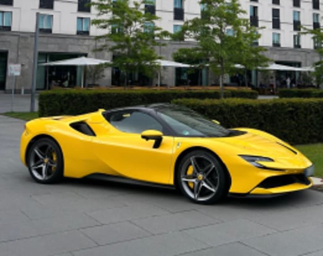 Ferrari SF90 Spider