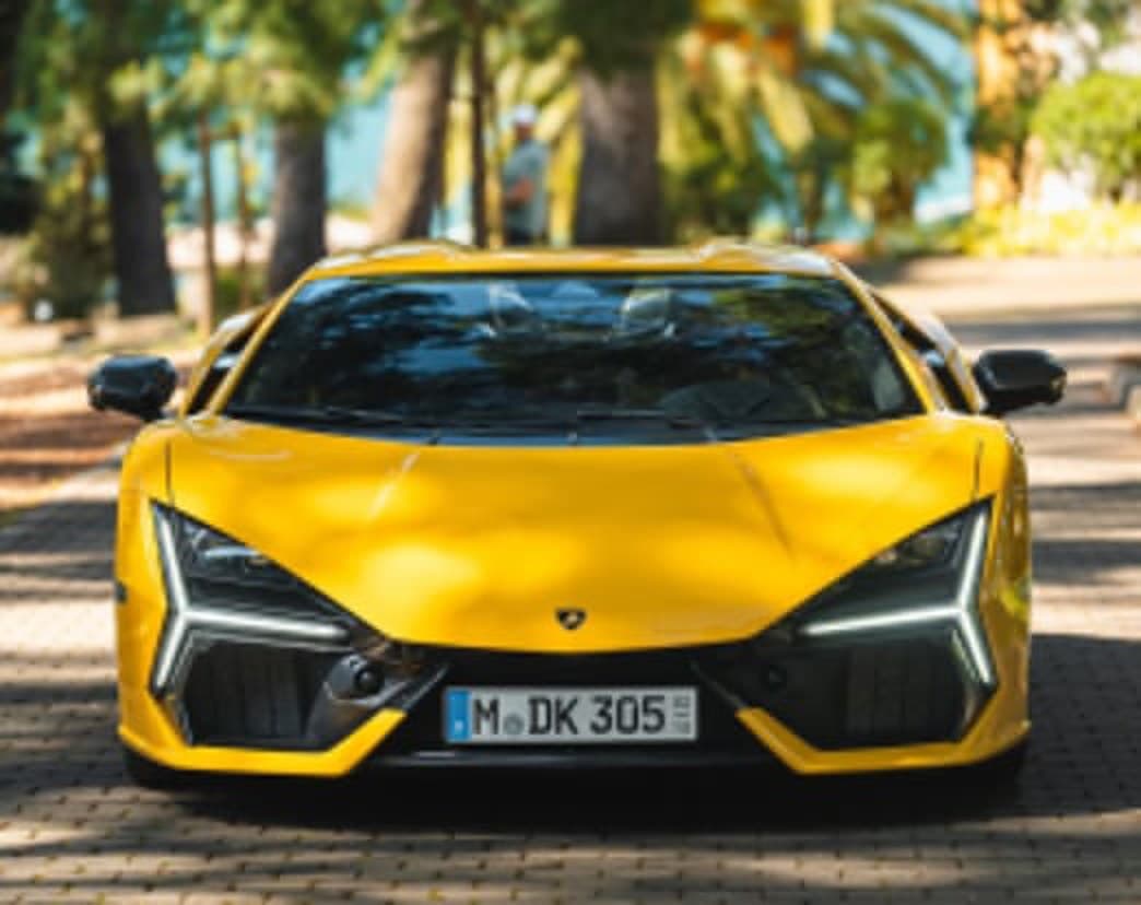 Lamborghini Revuelto