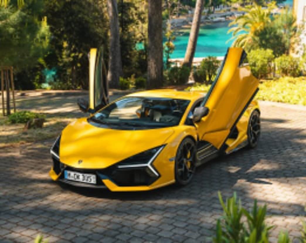 Lamborghini Revuelto: vue 1