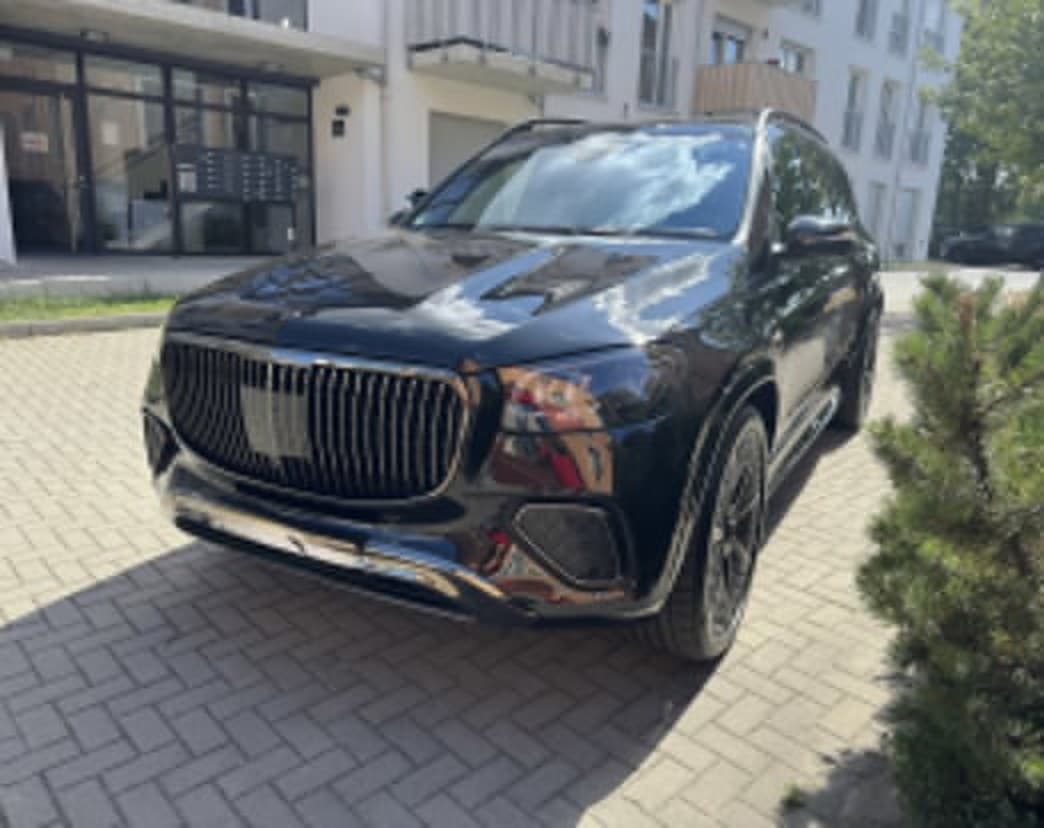 Mercedes-Maybach GLS 600: 4