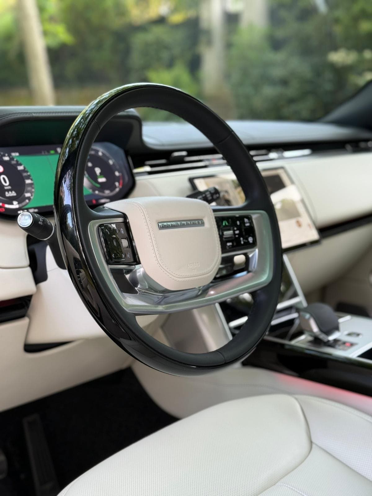 Range Rover Autobiography LWB: 8