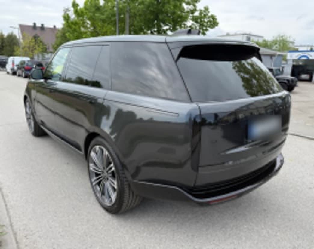 Range Rover Autobiography LWB: 11