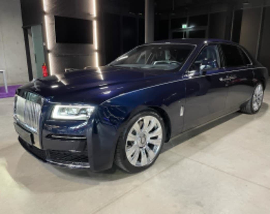 Rolls-Royce Ghost Extended: 12